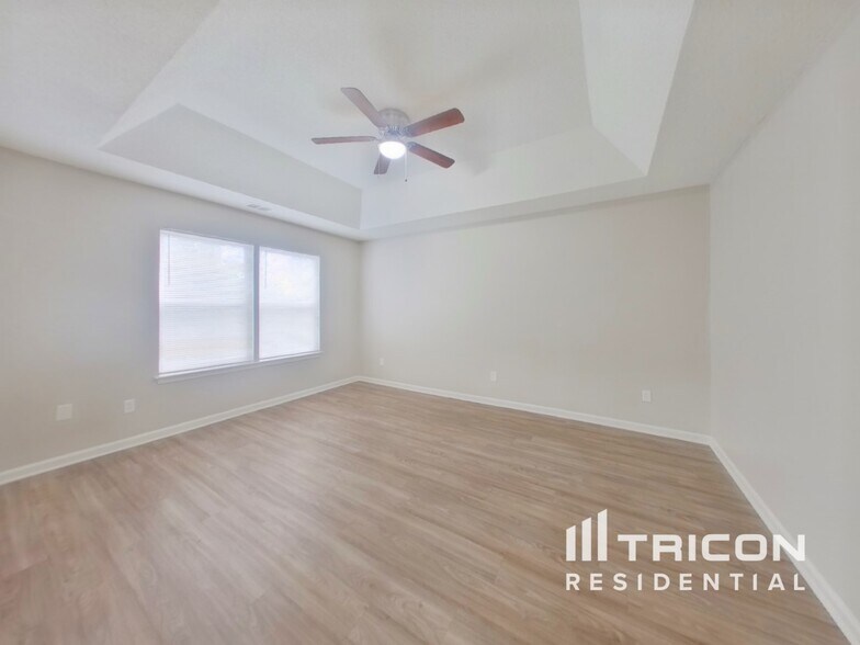 Building Photo - 9617 Kenneth Glenn Dr