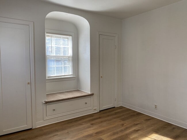 Building Photo - 2 Bed / 2 Bath Home - Close to UNC