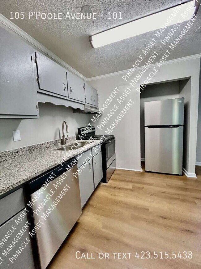 Primary Photo - 105 P'Poole Ave