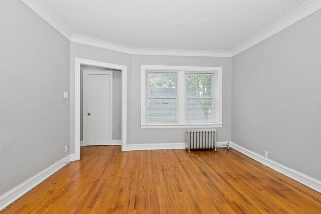 Interior Photo - 7956 S Normal Ave