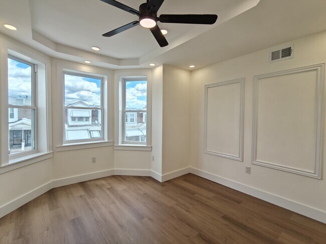 Building Photo - 1716 N Edgewood-