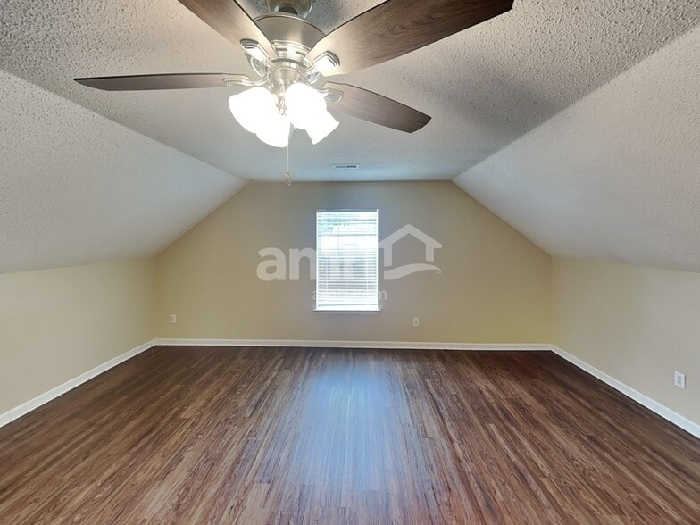 Building Photo - 2253 Joann Dr