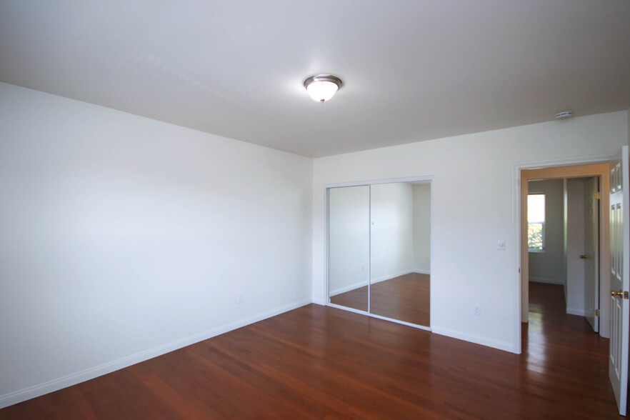 Building Photo - 3148 Abella St