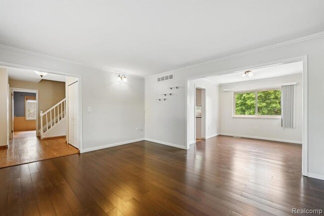 Building Photo - 7302 Parkway Ct