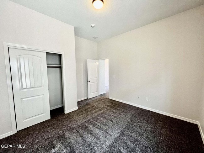 Building Photo - 13652 Glen Vista Ln