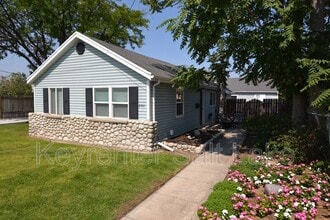 Building Photo - 201 E 8800 S