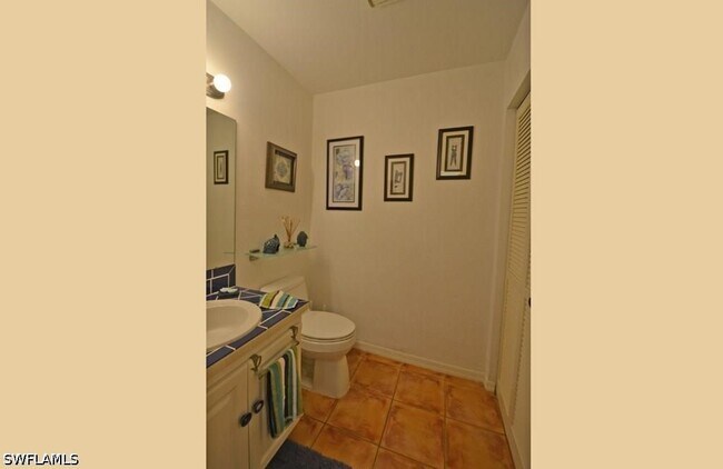 Building Photo - 27750 Hacienda E Blvd