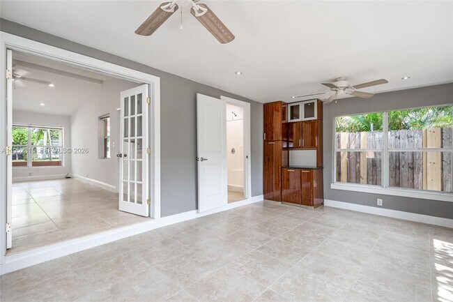 Building Photo - 1032 SW 22nd Terrace