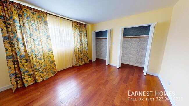 Building Photo - 4535 San Blas Ave