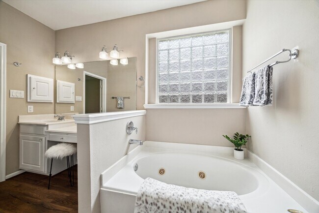 Building Photo - 13426 Summer Villa Ln