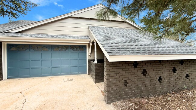 Building Photo - Stylish 3-Bedroom Remodel with Two Firepla...