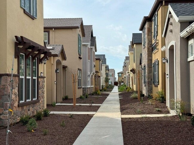 Building Photo - Brand new Lennar Home FOR RENT