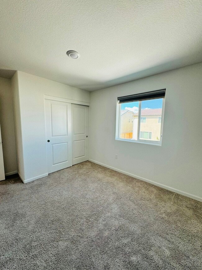 Building Photo - 5348 Knights Valley Ln