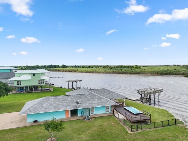 Building Photo - 779 Cr 257