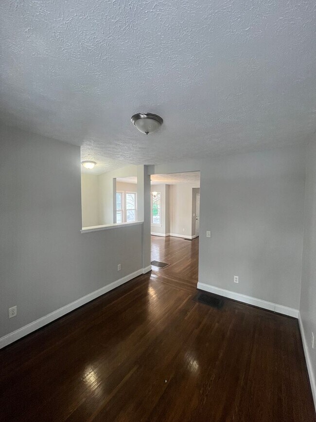 Building Photo - 55 Edmonds St