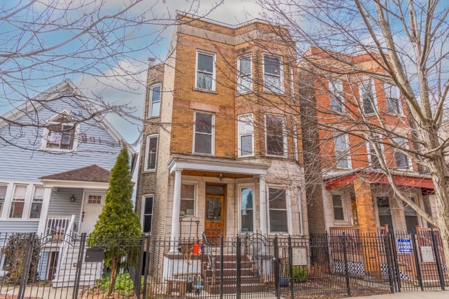 Building Photo - 3115 W Belden Ave