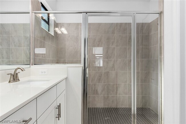 Building Photo - 18312 Ridgeline Dr