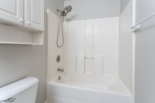 Building Photo - 808 Spy Glass Ct