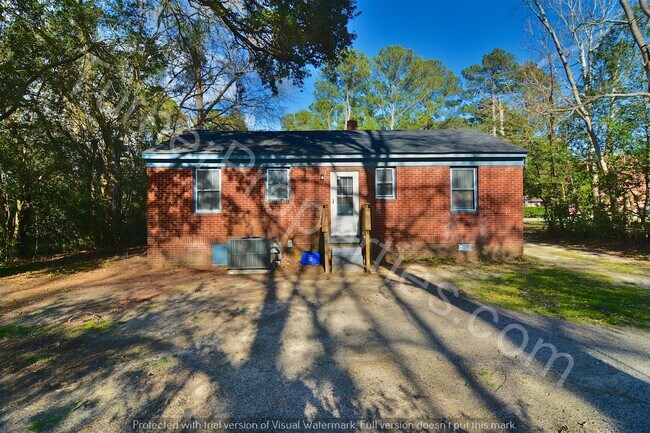 Building Photo - 720 Wilkes Rd, Columbia, SC 29203