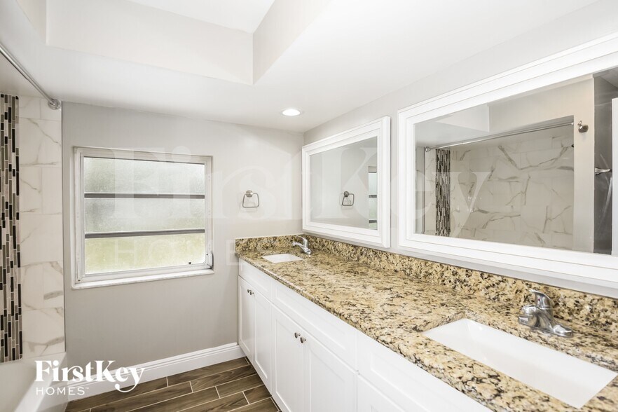 Building Photo - 957 Bayward Ct