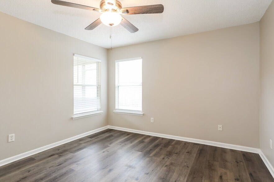 Building Photo - 1409 Forbes St