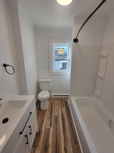 Building Photo - 74 Blocker St