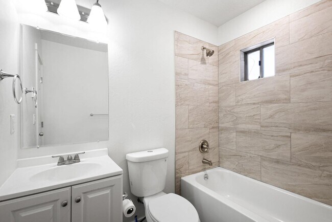 Building Photo - 781 S 1800 W