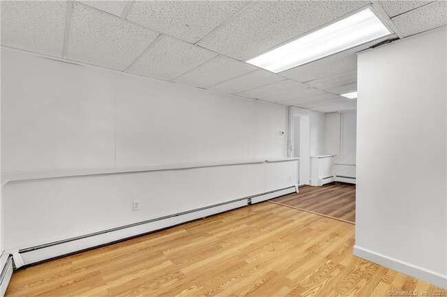 Building Photo - 11 Hallmark Pl