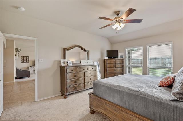 Building Photo - 3104 Oakcrest Dr