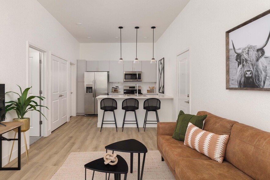 Primary Photo - Rendezvous Trail Apartments