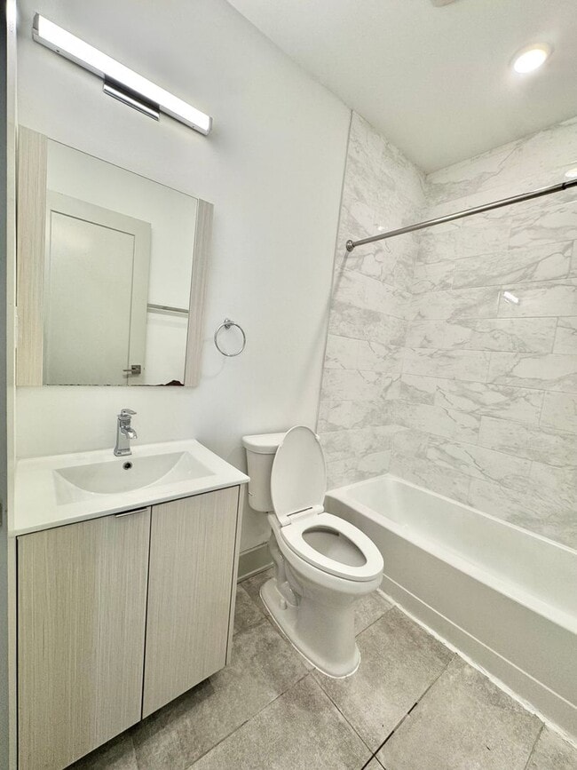 Building Photo - 3213 Haverford Ave