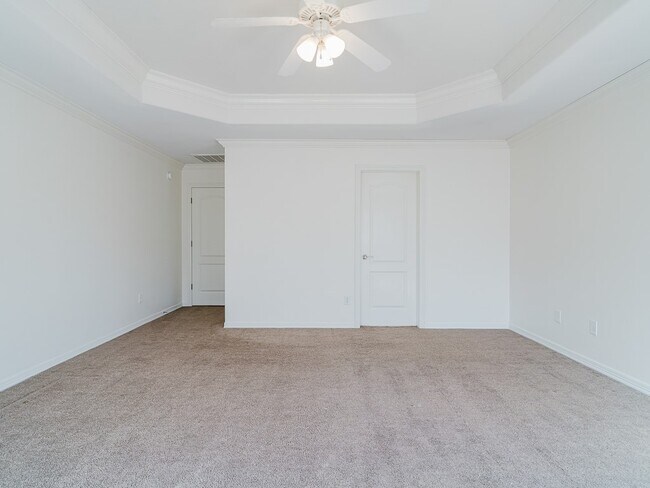 Building Photo - 2309 SW Primrose Ave