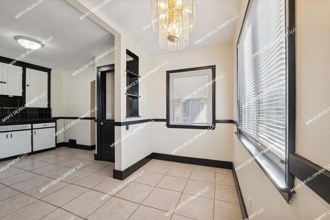 Building Photo - 22618 Maxine St