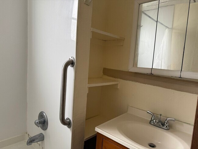 Building Photo - 125 High St