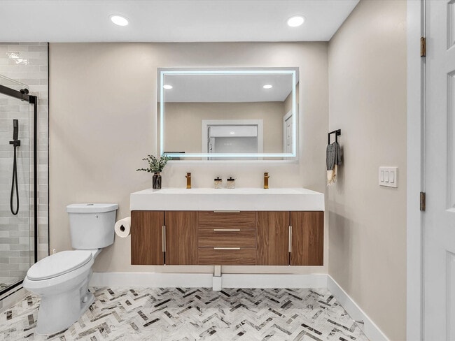 Building Photo - 1381 NW 99th Ave