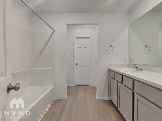 Building Photo - 5233 Elrington Vly Ln