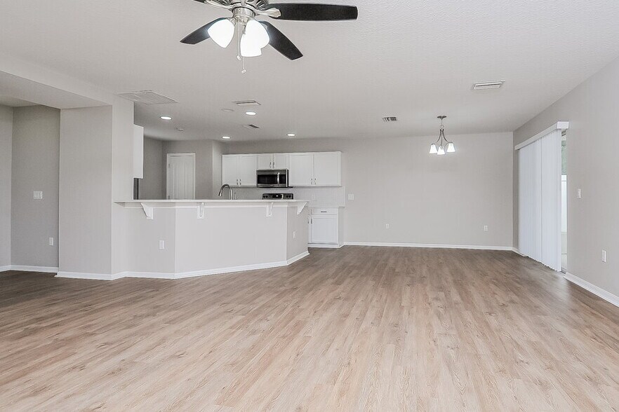 Building Photo - 10435 Frog Pond Dr