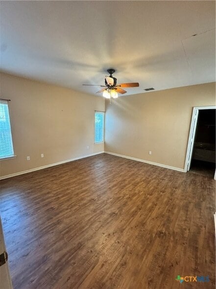 Building Photo - 106 Pin Oak Ct