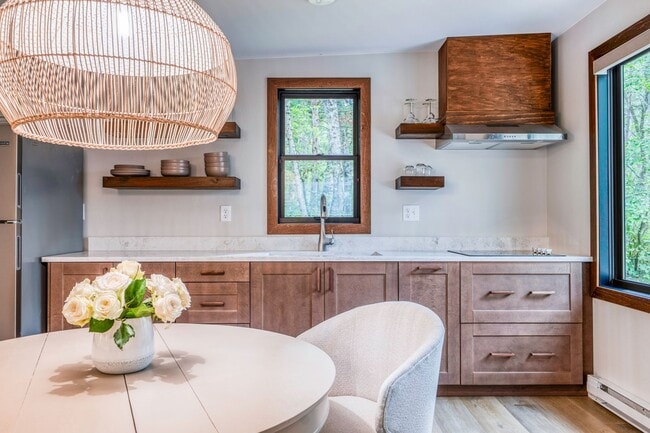 Building Photo - 1241 Birchmont Beach Rd NE