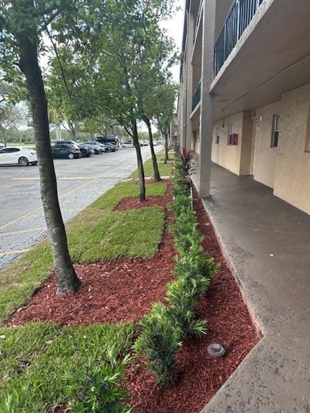 Building Photo - 2700 Coral Springs Dr