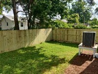 Building Photo - West Ashely Newer Home for Rent!
