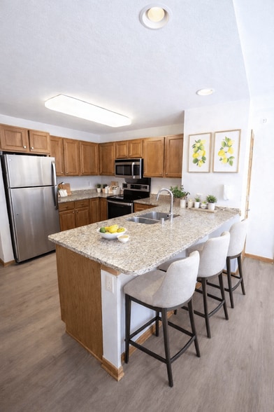 Building Photo - Highlands at Wildwood Lake Apartments 55+