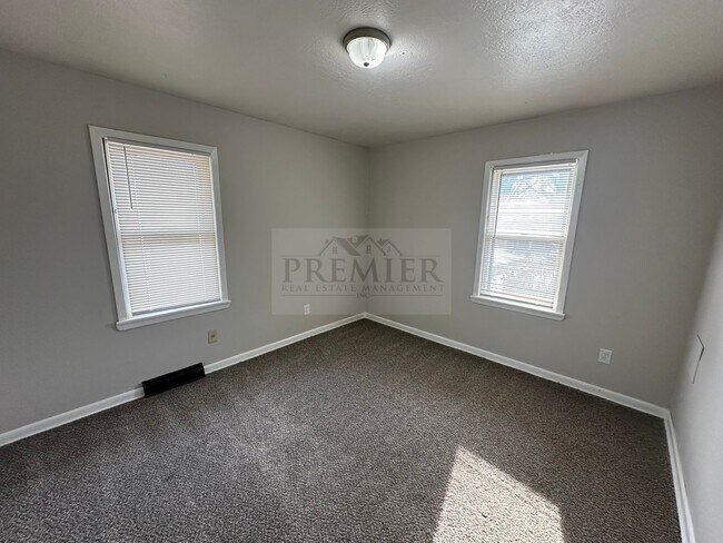 Building Photo - 107 S Arlington Ave