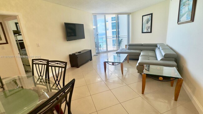 Building Photo - 17375 Collins Ave
