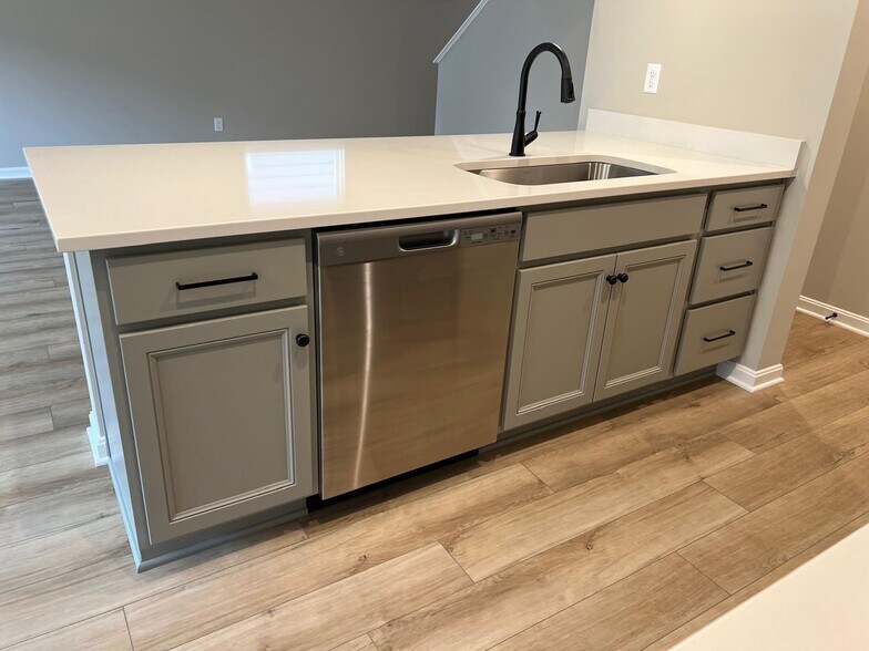 Building Photo - 1640 Autumn Spice Pl