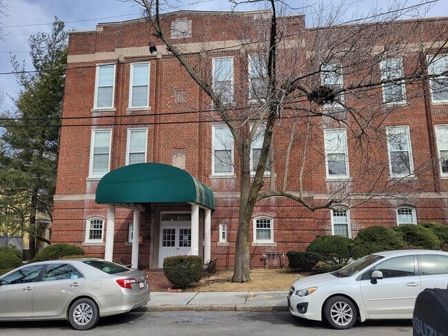 Primary Photo - 35 Walden St