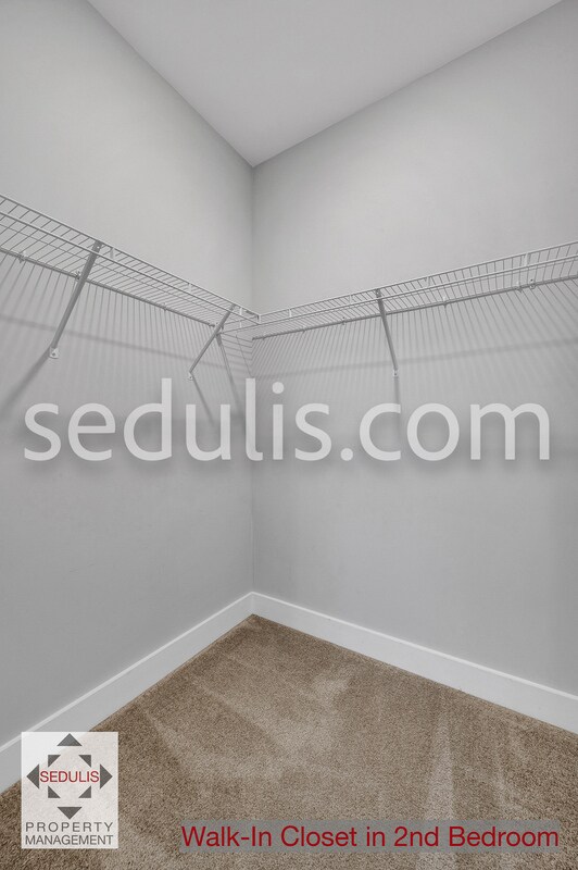 Building Photo - 4555 Mixson Ave