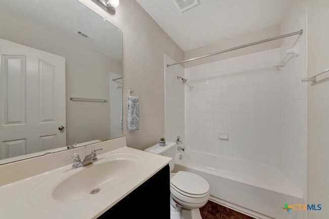 Building Photo - 116 Encina Cove