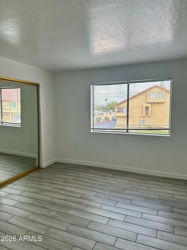 Building Photo - 4901 S Calle Los Cerros Dr