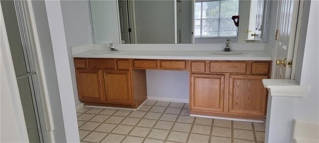Building Photo - 3748 Jackson Bluff Dr